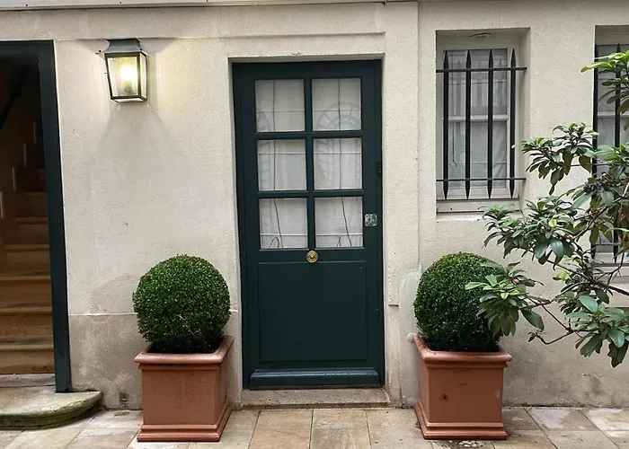 Pick A Flat\'s Apartments in Saint Germain - Paul-Louis Courier